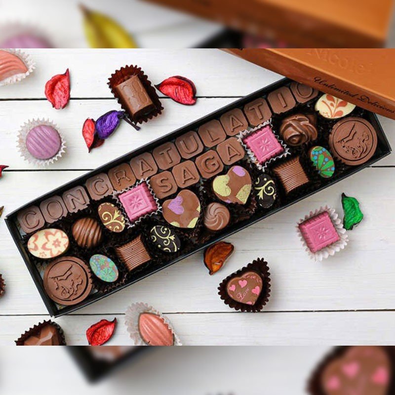 بوكس شوكولا أحرف - وسط